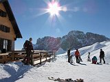 Salita al Ferrantino (2335 m) e al Ferrante (2427 m) e discesa al Rif. Albani (1939 m) in un mare di neve il 28 febb 09  - FOTOGALLERY